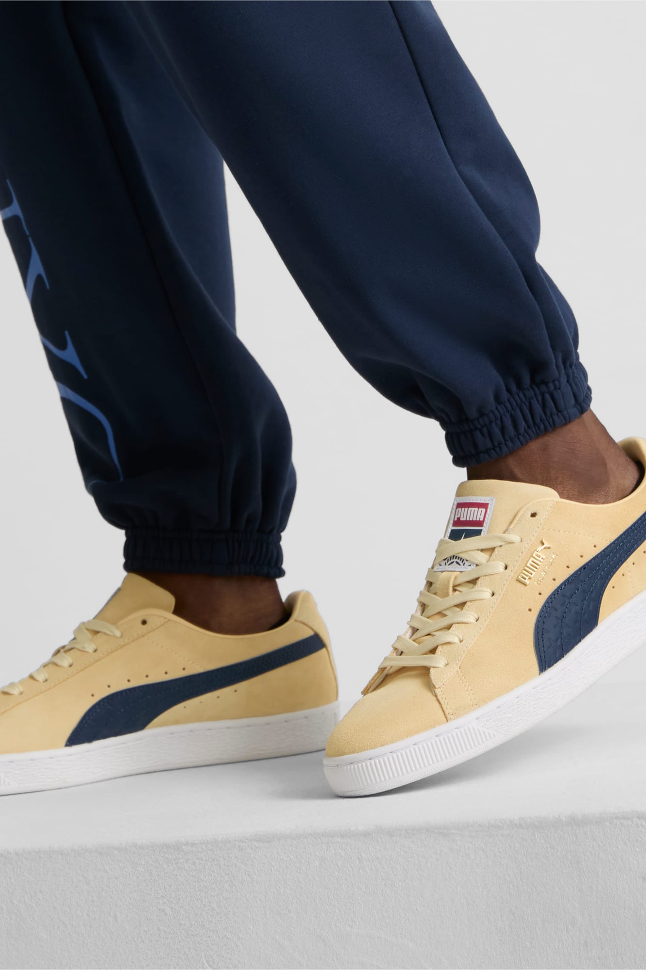 (image for) Elegant Suede Classic USA Flagship Sneakers